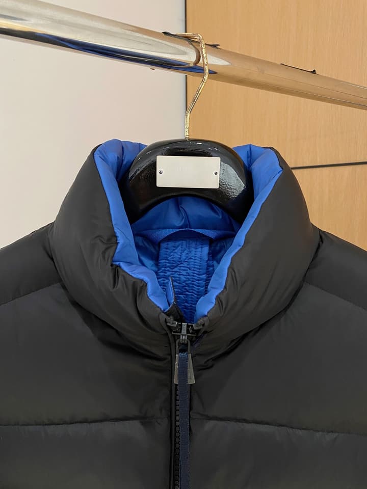 Moncler Designer Down Jacket – 2025 Latest Model in Dark Gray/black With Blue Lining