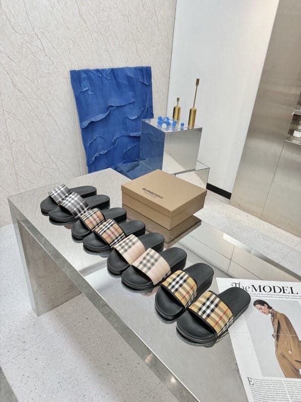 Burberry Kingdom Logo Sandals
