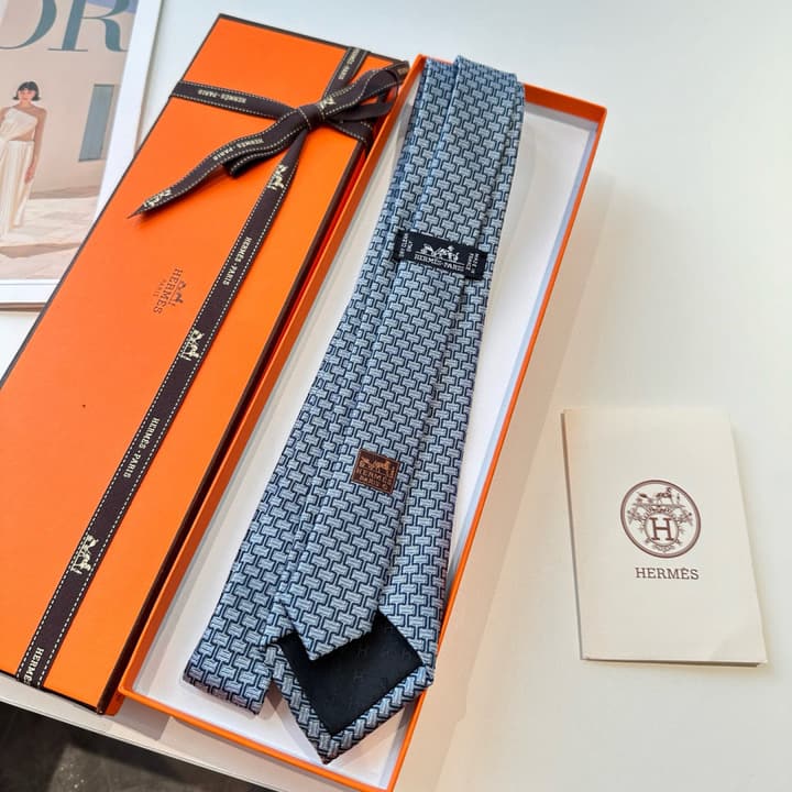 Hermès Philippe Mouquet Men's Tie in Cool Grey Patterned