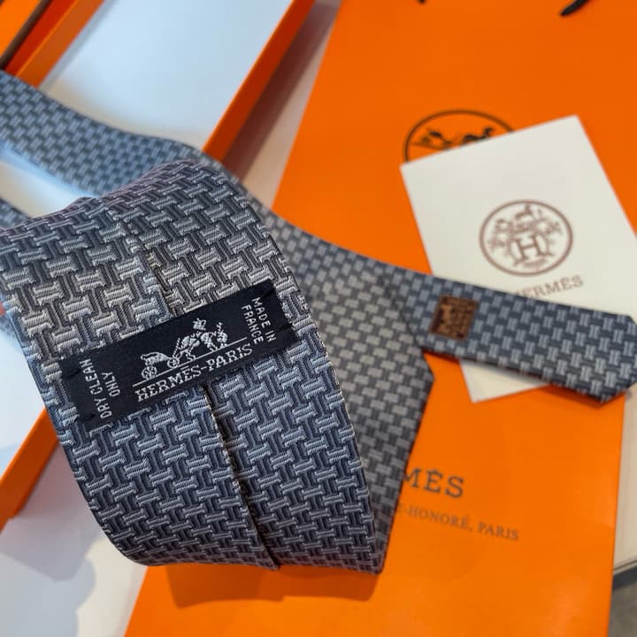 Hermès Philippe Mouquet Men's Tie in Cool Grey Patterned