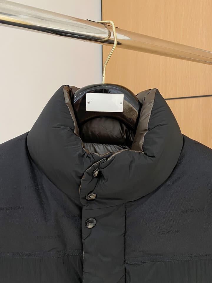 Moncler Designer Puffer Jacket – 2025 Collection in Black Puffer Jacket