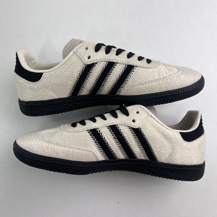 Adidas Samba OG Sneakers in Black