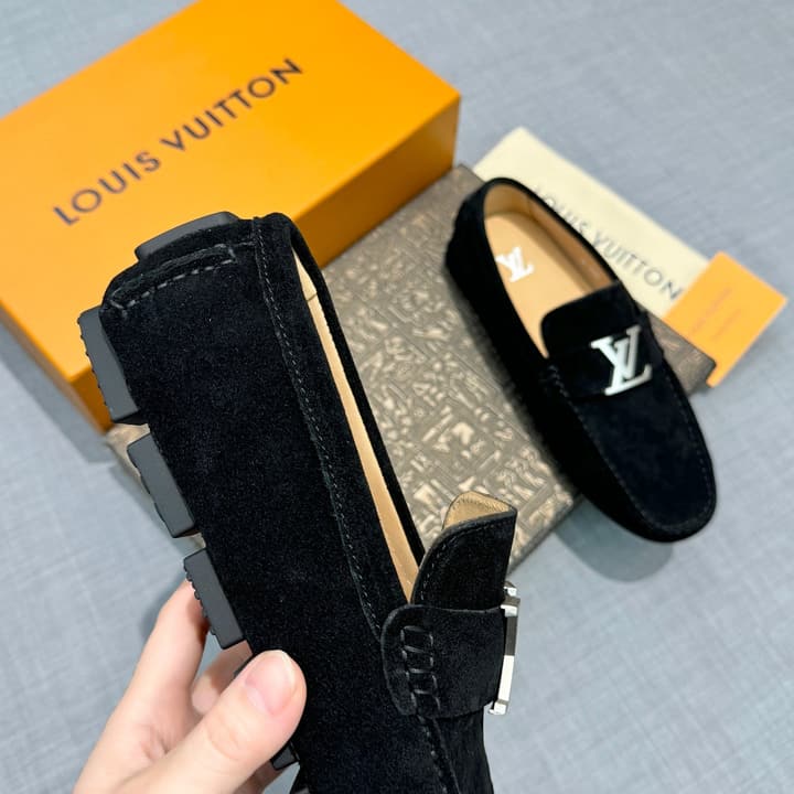 Louis Vuitton Men's Suede Driving Shoes in Black Suede