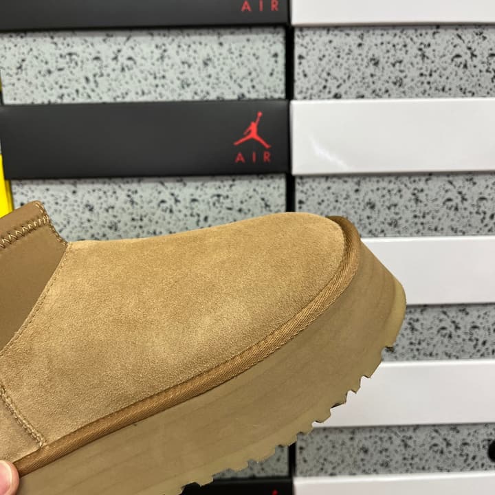 UGG Platform Low-Cut Snow Boots in Black Suede Slip-on