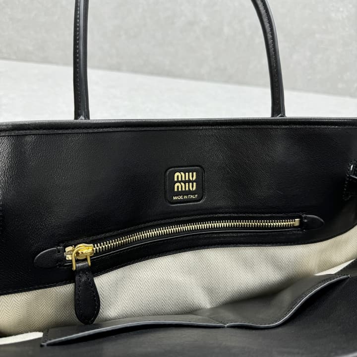 Miu Miu Aventure Horizontal Tote Bag – 25SS
