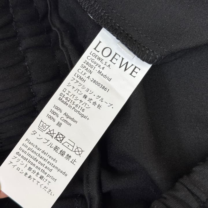 Loewe Casual Shorts – 2026 Spring/Summer Collection in Apricot