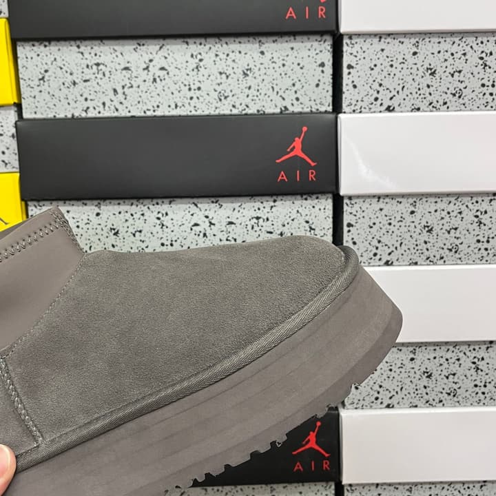 UGG Platform Low-Cut Snow Boots in Black Suede Slip-on