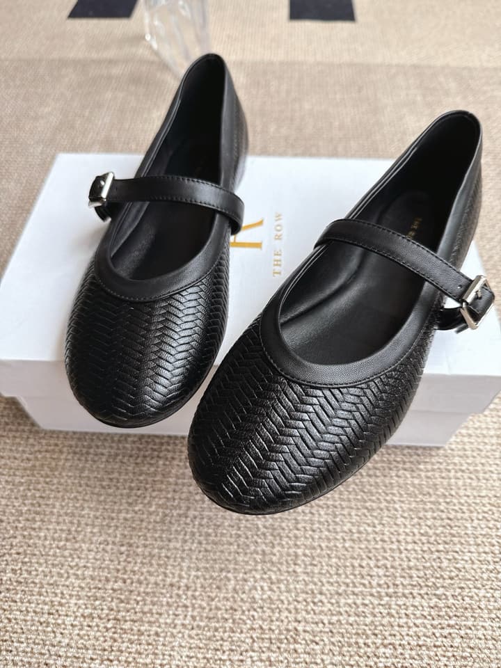 The Row Canal Minimalist Round-Toe Ballet Flats – 2025 Autumn/Winter Collection in Matte Black