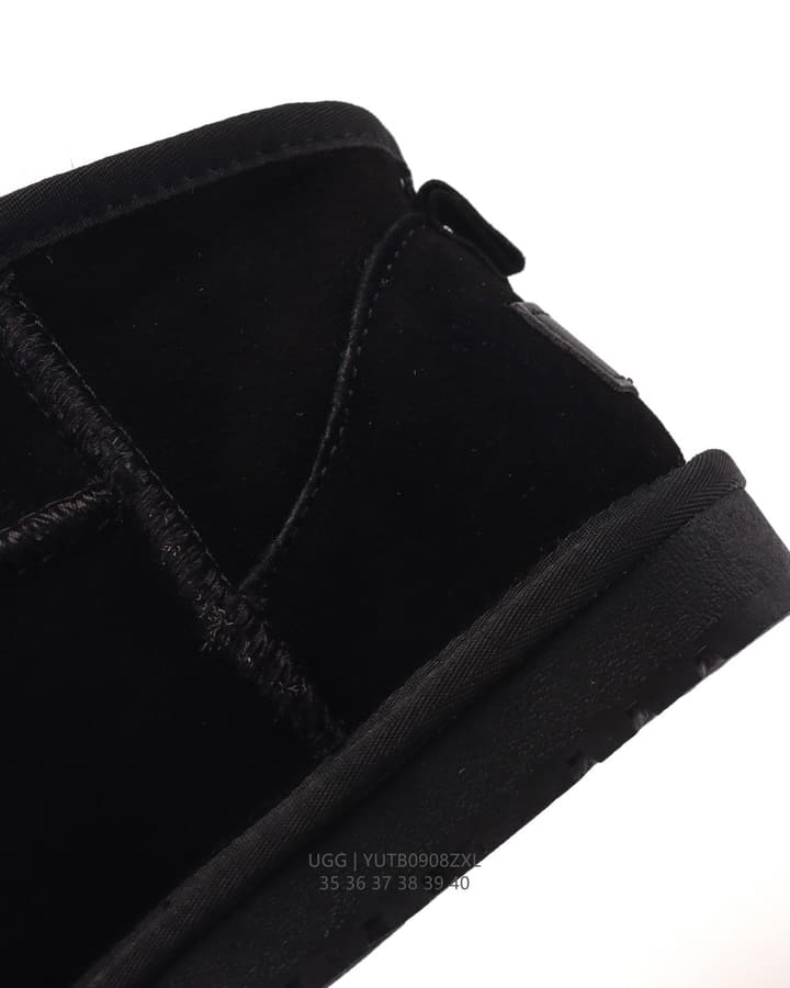 UGG Mid-Tube Plush Snow Boots – Autumn/Winter Collection in Black