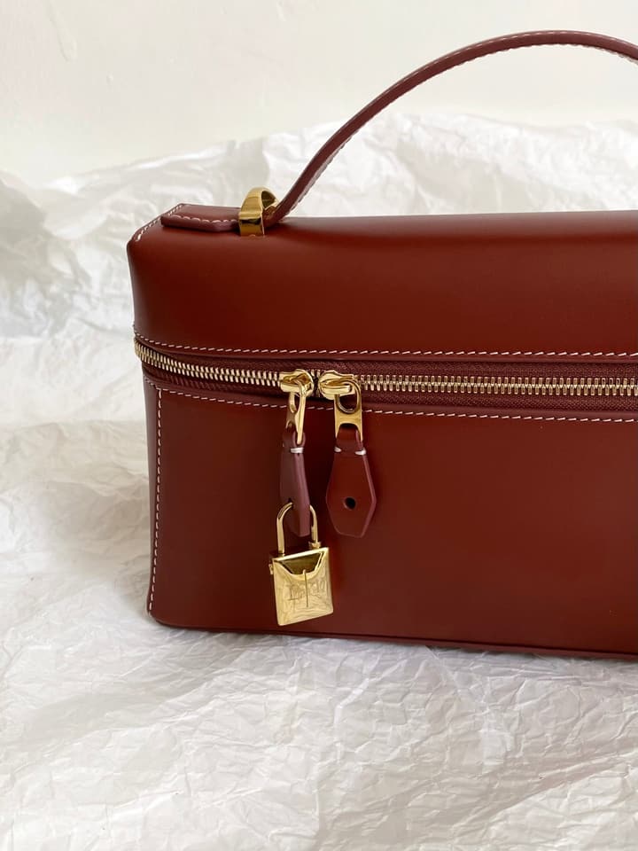 Loro Piana L23 Handbag – 23 cm in Brick Red
