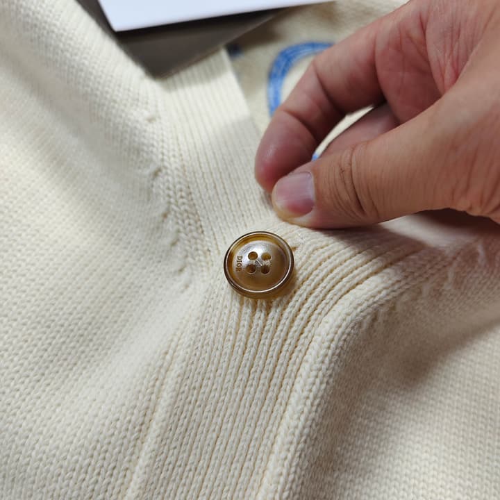 Dior CD Letter Embroidered Knit Cardigan – 2025 Fall in Cream Beige