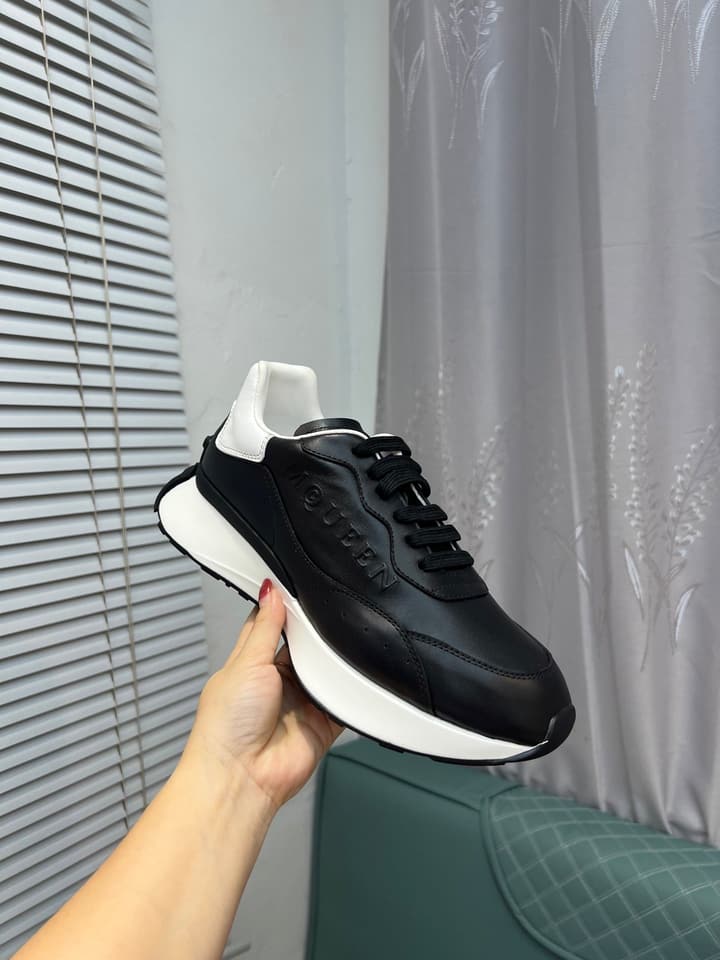 Alexander McQueen White Silk Leather Platform Sneakers in Black