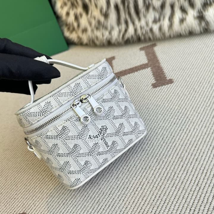 Goyard Muse Vanity Ultra Mini Cosmetic Bag in Blue