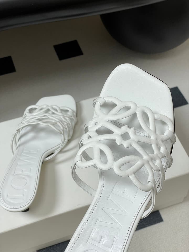 Loewe Hollow-Out Woven Kitten Heel Mules – 25SS Collection in Black