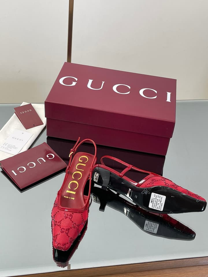 Gucci Cosmogonie GG Crystal Slingback Sandals – 2025 Early Autumn Collection in Black Crystal Gg