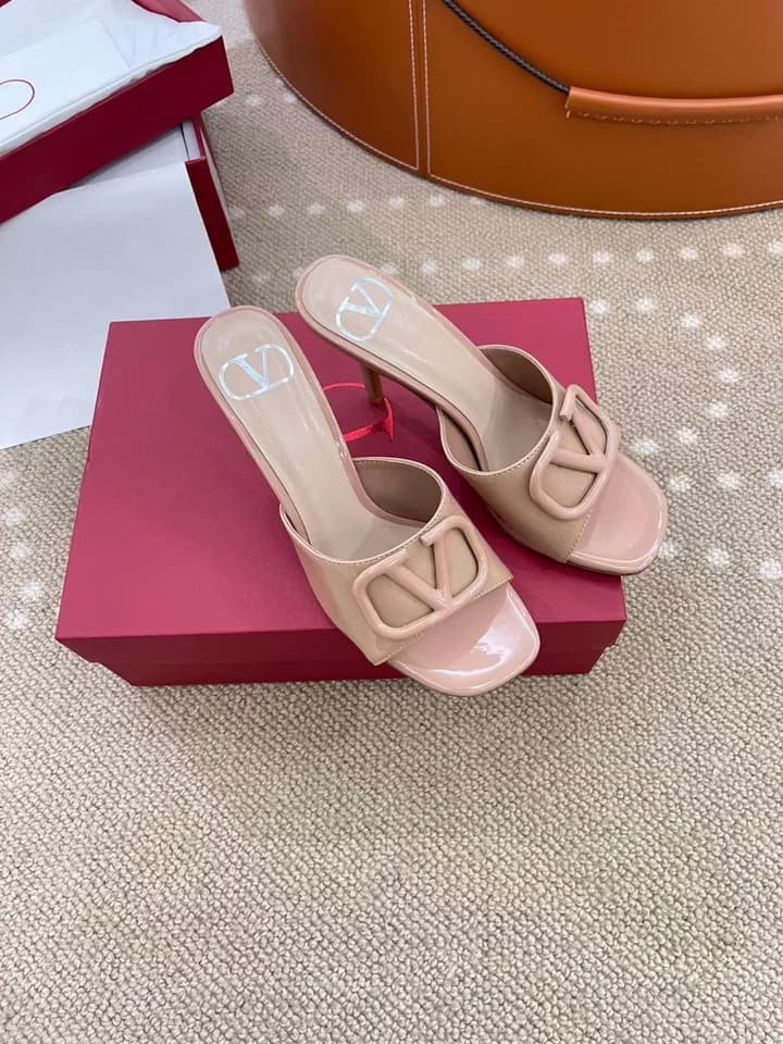Valentino VLogo Patent Leather Heeled Mules in Burgundy Red
