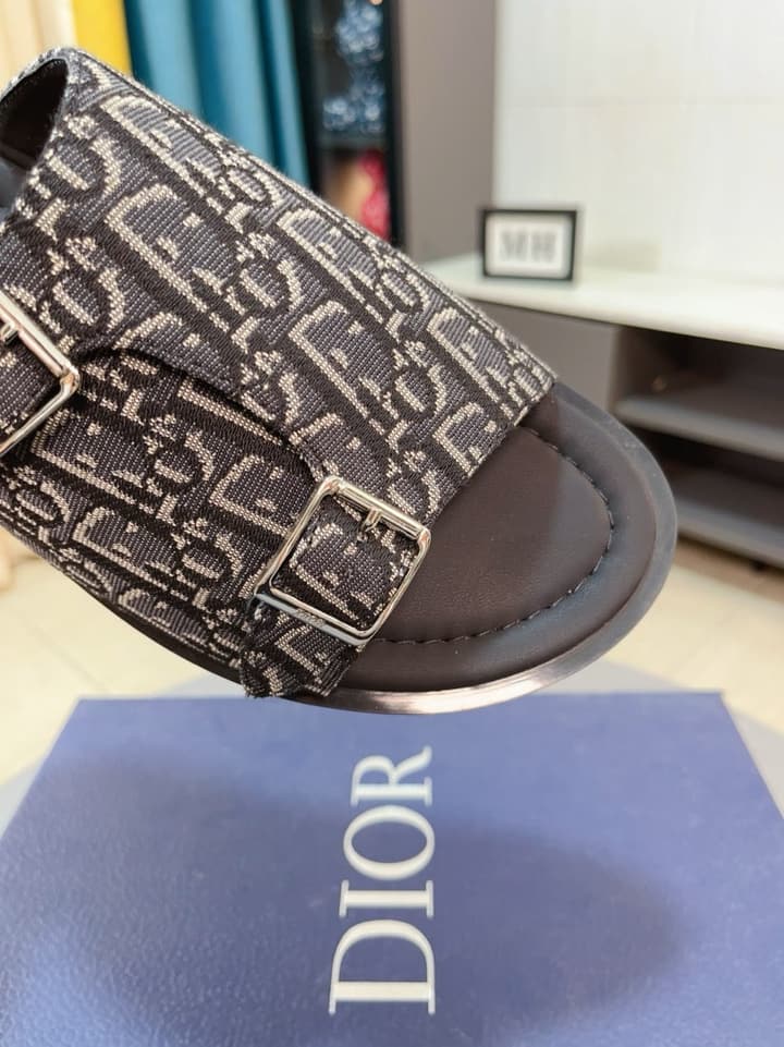 Dior Aqua Suede Sandals – Spring/Summer Collection in Beige Oblique