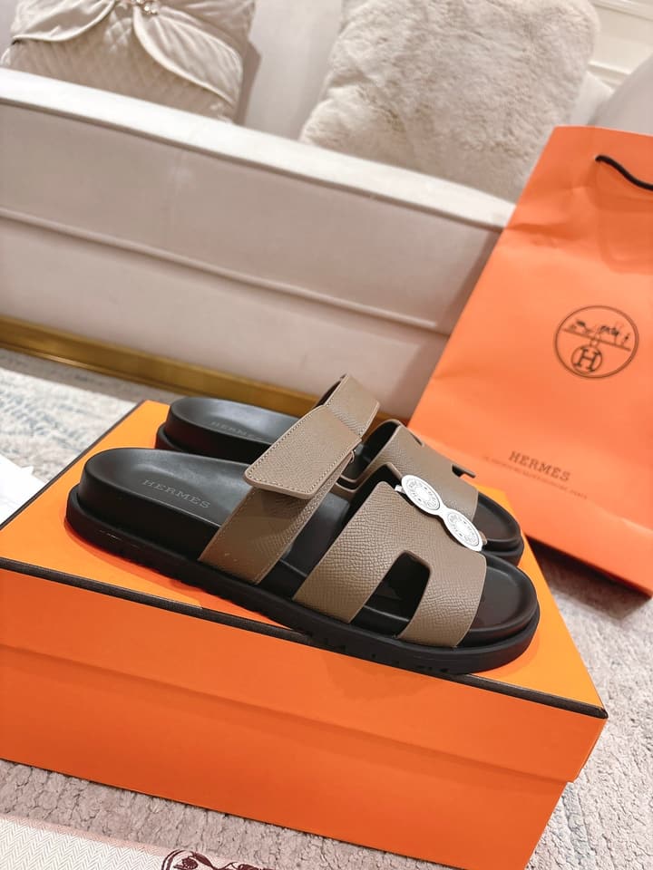 Hermès Chypre Leather Slides