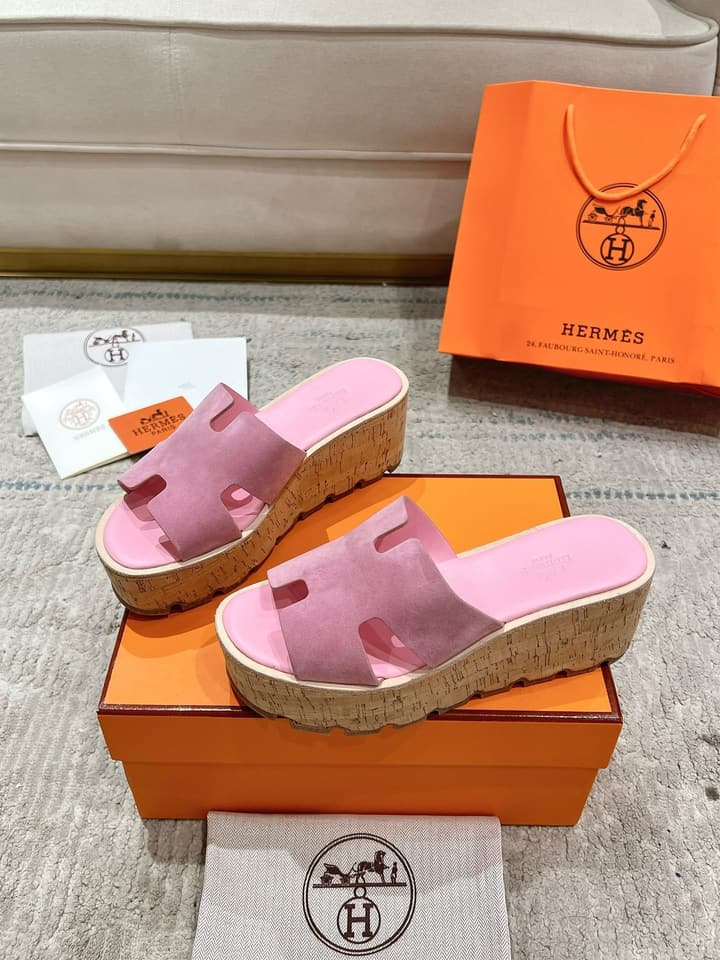 Hermès 2024 Spring/Summer Wedge Sandals – 2024 Spring/Summer Collection in White Leather