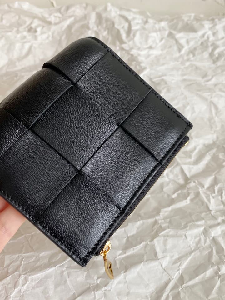 Bottega Veneta Intrecciato Bi-Fold Wallet