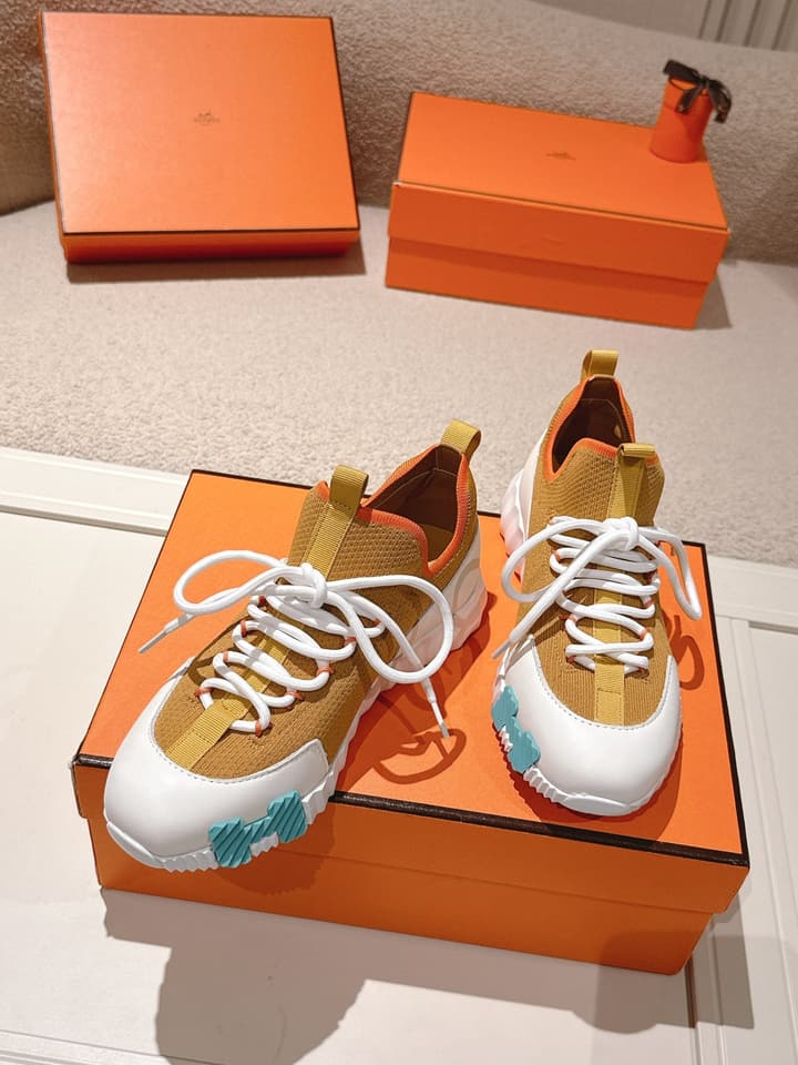 Hermès Classic Couple's Casual Sneakers in All Black