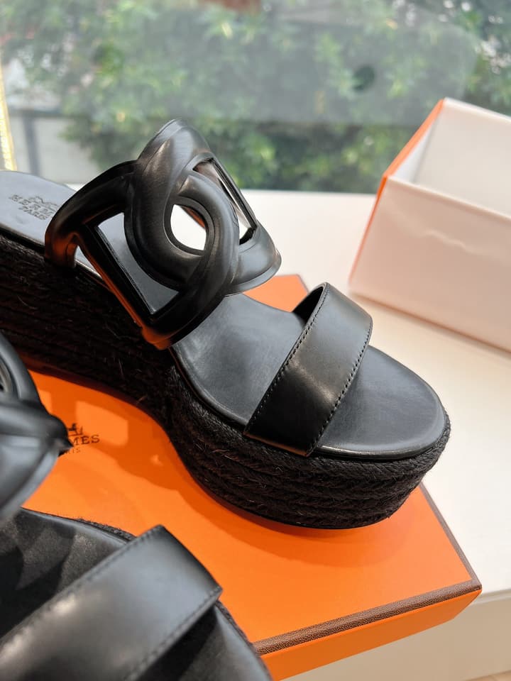 Hermès Wedge Sandals – Spring/Summer 2024 Collection in Black