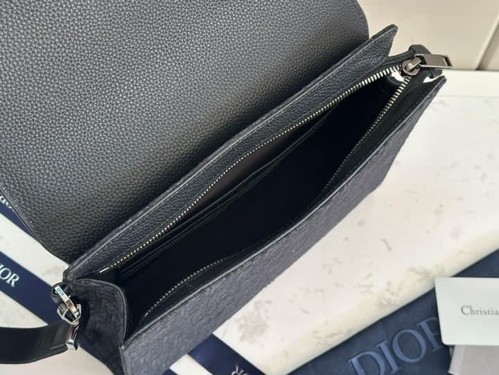 Dior A5 Oblique Triangle Clutch Bag – 2025 Spring Collection in Classic Oblique