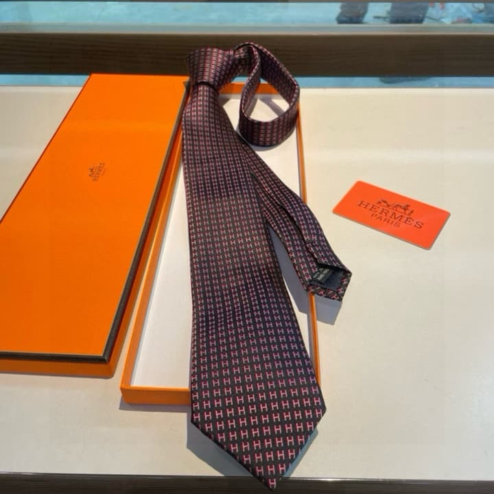 Hermès H-Letter Men's Silk Tie Series in Burgundy Microdot