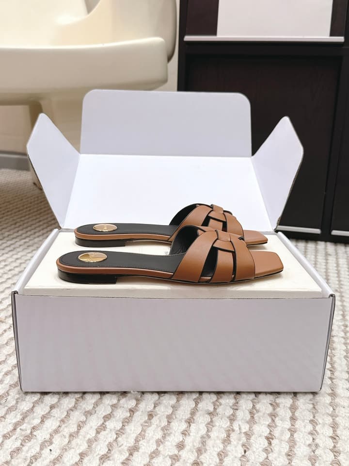 Saint Laurent Melody Square Toe Flat Sandals – 2026SS in Burgundy Patent