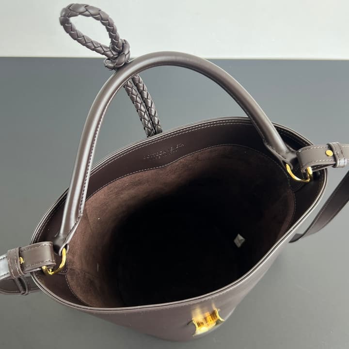 Bottega Veneta Liberta Bucket Bag – 25SS in Black