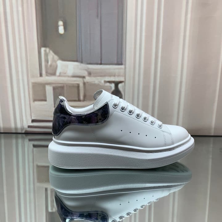 Alexander McQueen Unisex Sneakers in White And Grey Paneled