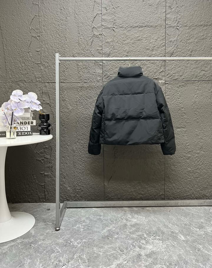 Canada Goose Grandview Black Label Short Down Jacket – FW24 in Blush Pink