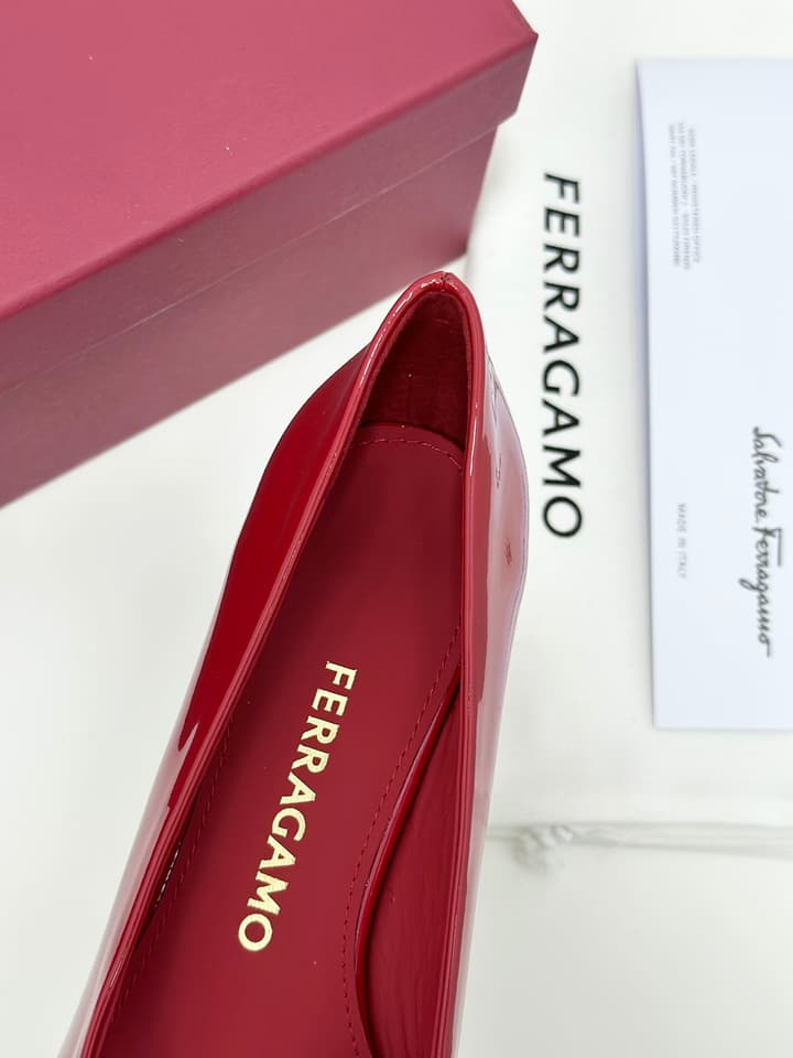 Ferragamo Vara Patent Leather Square Toe Pumps in Black Patent Leather (1cm Heel)