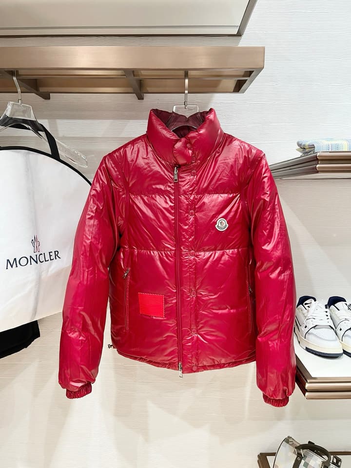 Moncler Designer Puffer Jacket – 2025 Collection in Black Puffer Jacket