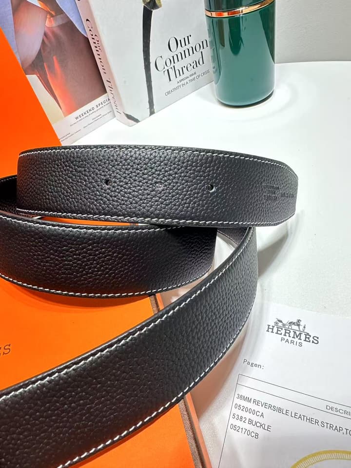 Hermès Men's Top-Layer Cowhide Pin Buckle Belt in Black With Silver Buckle