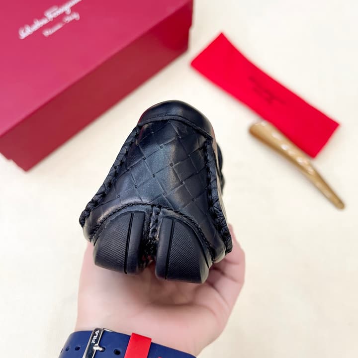 Ferragamo Men's Driving Loafers in Black Grained Gancini