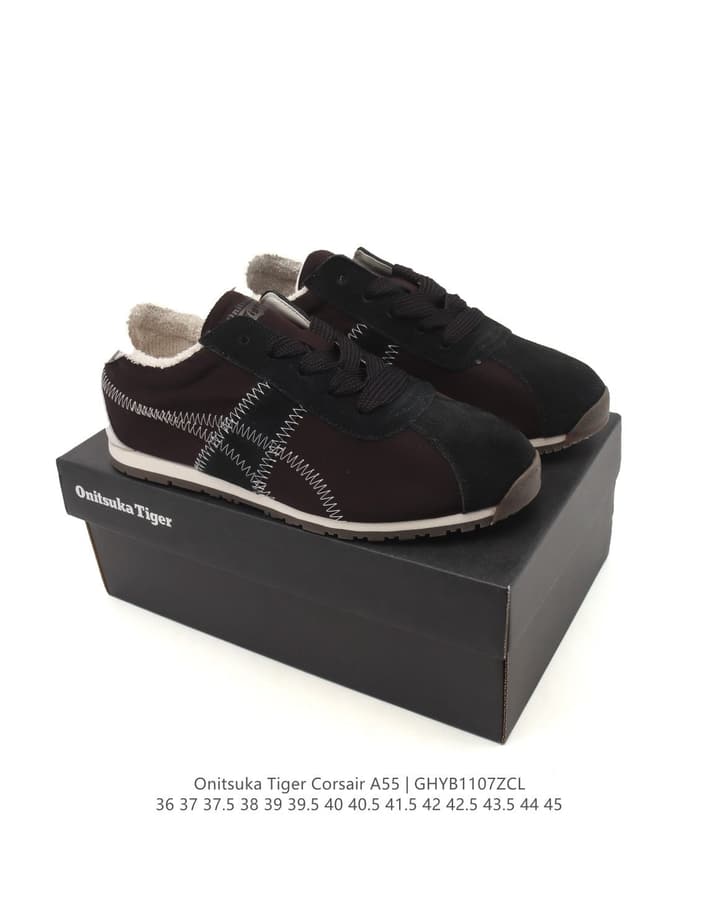 Onitsuka Tiger TIGER CORSAIR A55 Running Shoes in Beige Suede