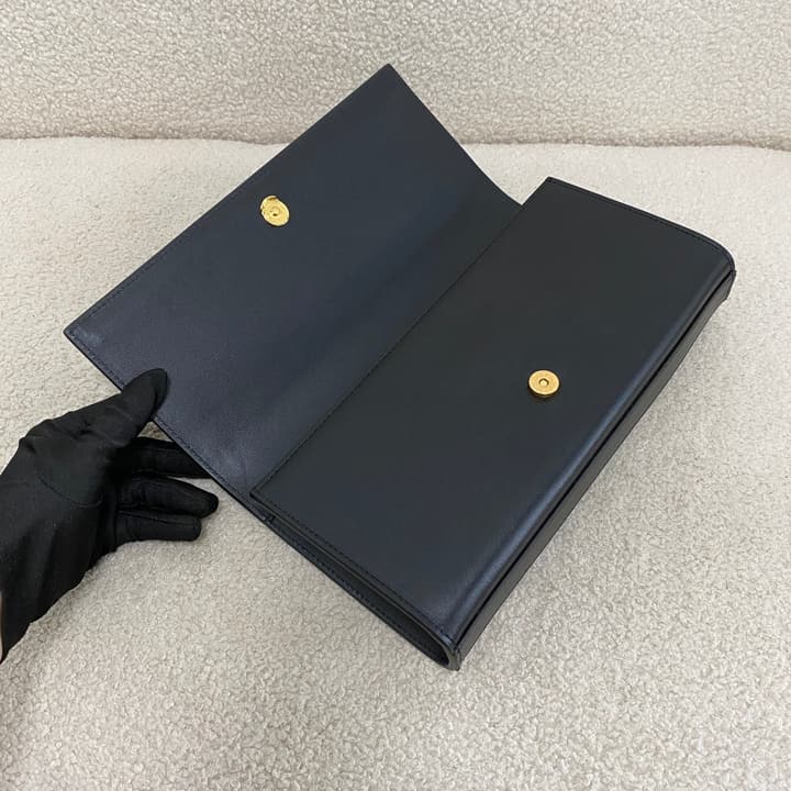 Saint Laurent Kate Classic Clutch Bag in Matte Black