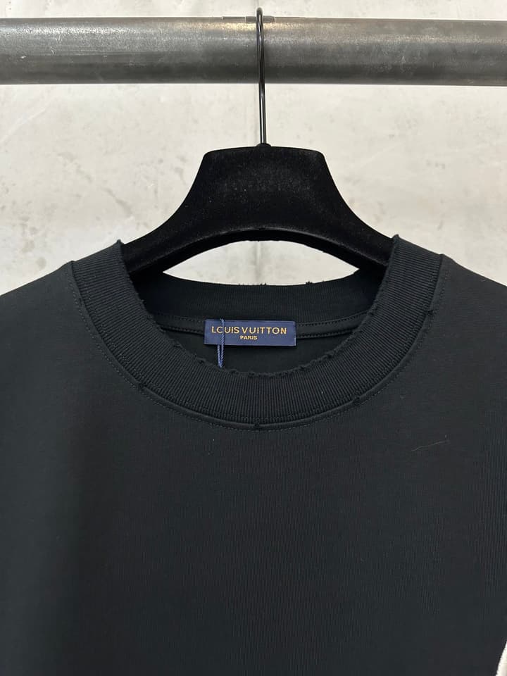 Louis Vuitton Conch Embroidery Crewneck T-Shirt – 26SS in Classic Black