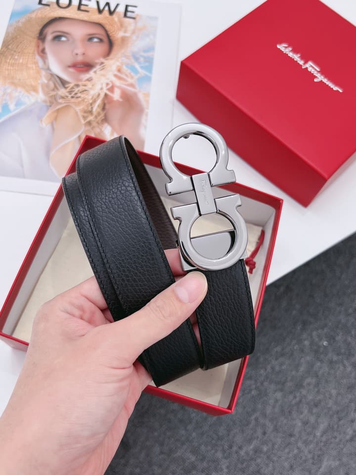 Ferragamo Men's Reversible Leather Belt in Assorted Buckle Display