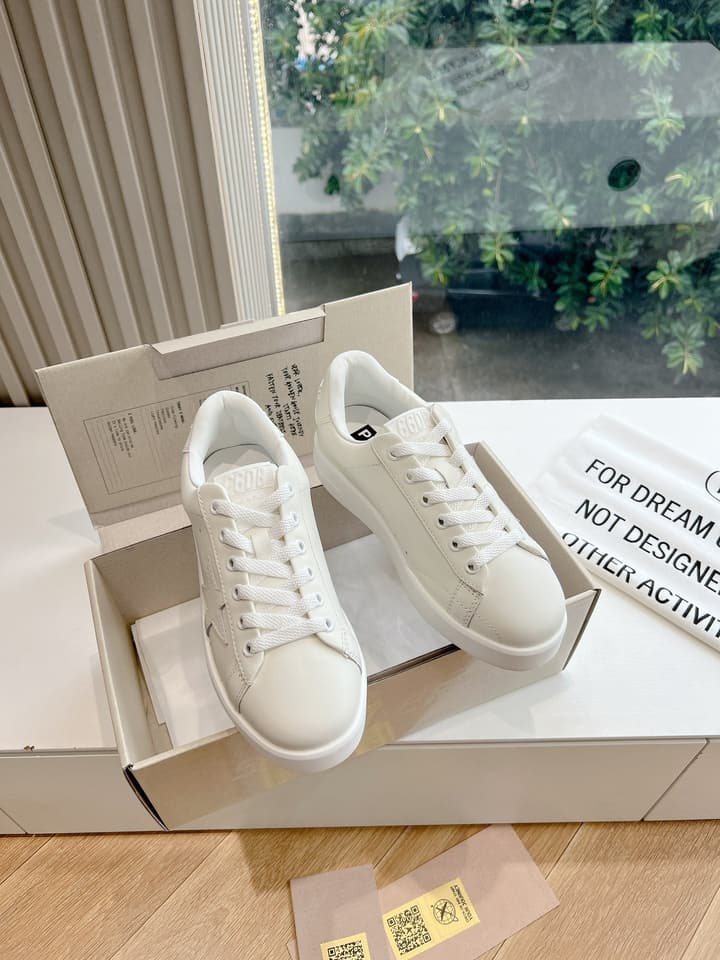 Golden Goose Space Distressed Sneakers – 2024 Collection in White 1