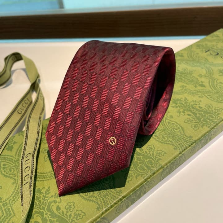 Gucci GG Logo Jacquard Tie in Black