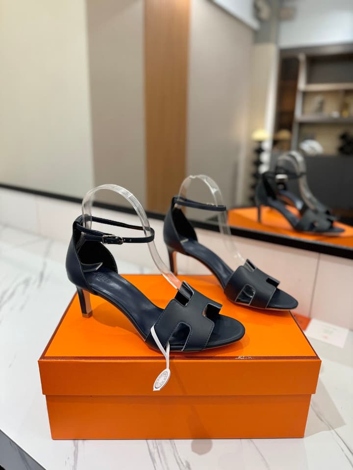 Hermès Classic Smooth Cowhide Heels – 6.5cm in All White