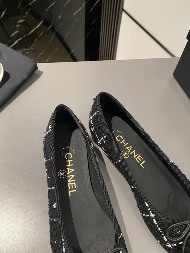 Chanel Classic Ballet Flats in Shiny Black
