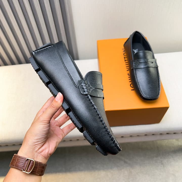 Louis Vuitton Pebbled Leather Driving Shoes in Black Textured Leather