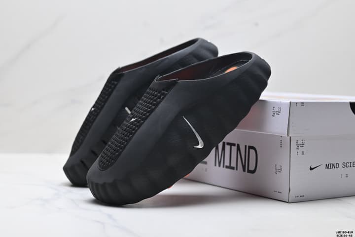 Nike Mind 001 Recovery Slide in Black And Orange