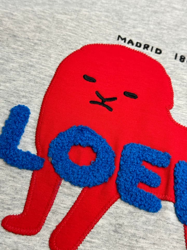 Loewe Anniversary Lion Patch Crewneck T-Shirt in Grey