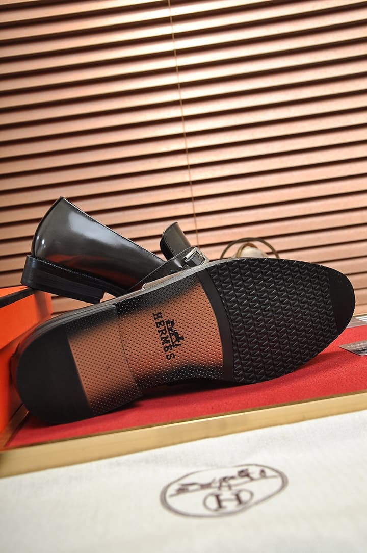 Hermès Leather Driving Shoes in Black