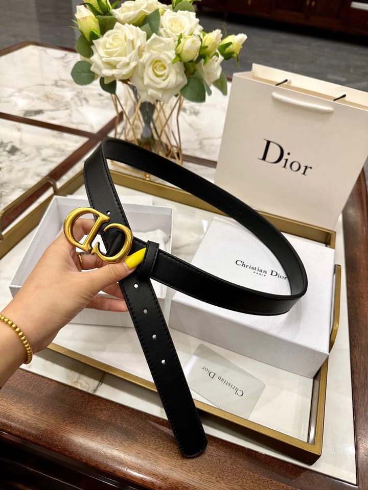 Dior Classic Leather Belt – 3.0cm in Black Leather With Gold Buckle