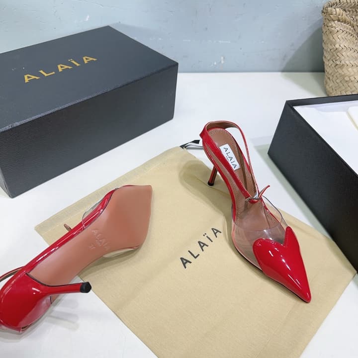 Alaïa Heart PVC Pointed Toe Slingback Mules – Spring/Summer Collection – 25SS in Black Patent Toe